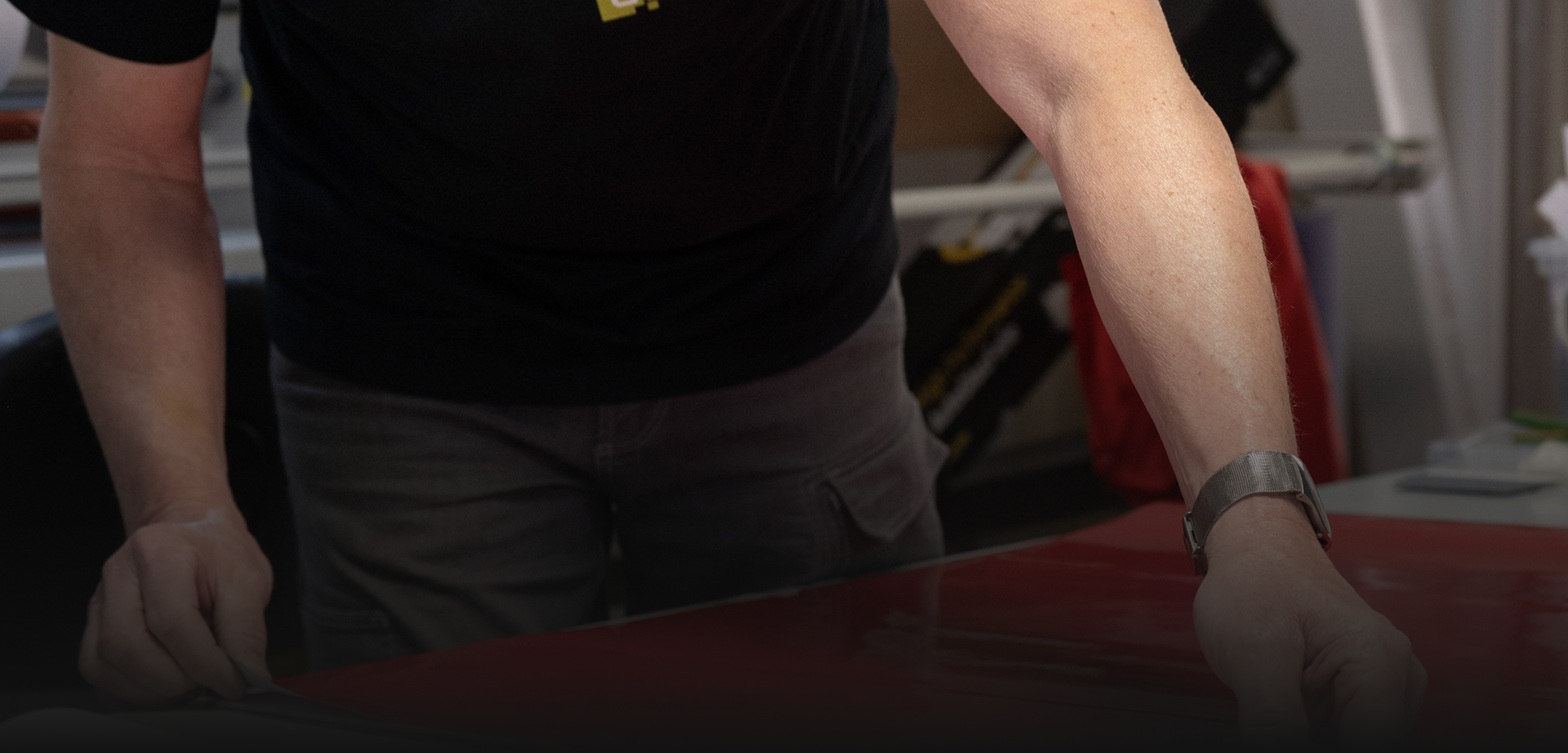 teaser bg